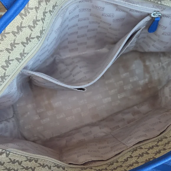 Michael Kors Signature Tote in Blue and Tan - Picture 7 of 16